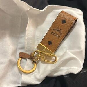 Mcm keychain.  KEY RING IN VISETOS ORIGINAL